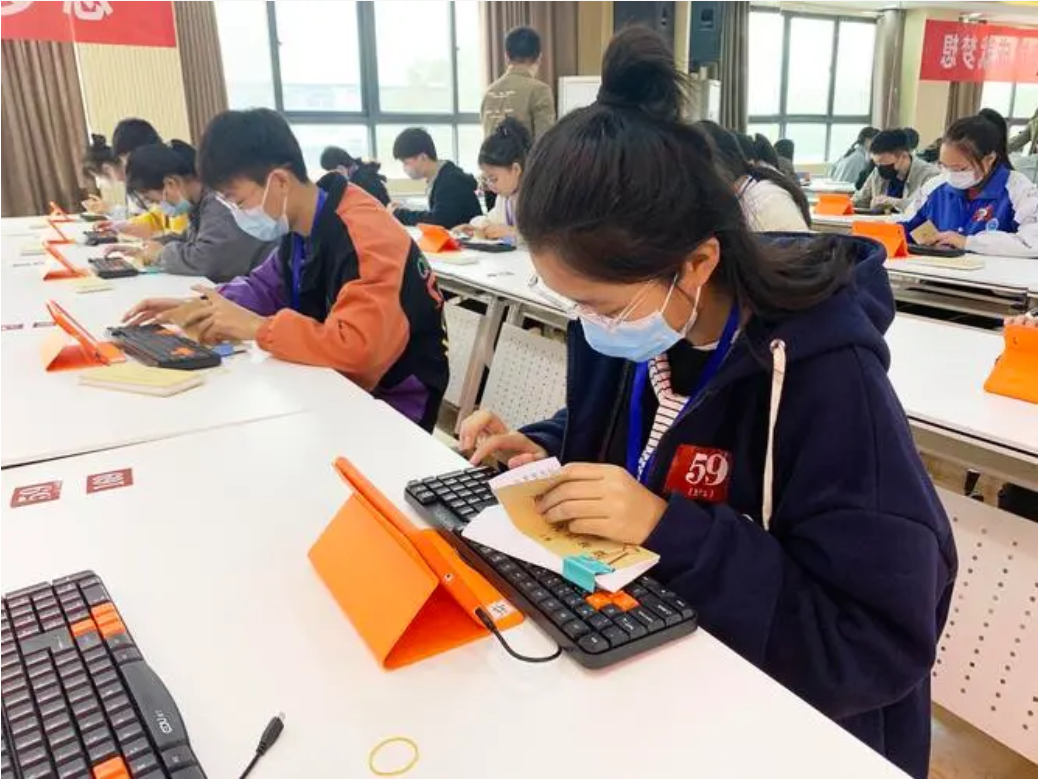 股票在线配资平台 ,“五一”迎客596万人次，华侨城旅游复苏步伐领跑行业
